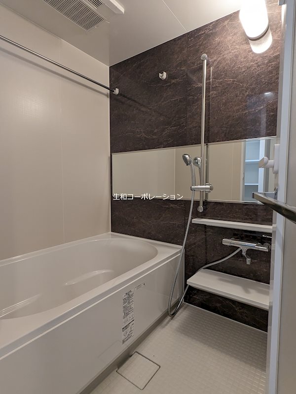 バス・シャワールーム　追い炊き機能付きバスルーム♪