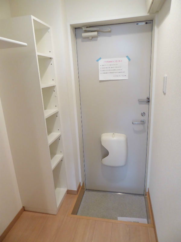 玄関　シューズボックス付きの玄関♪