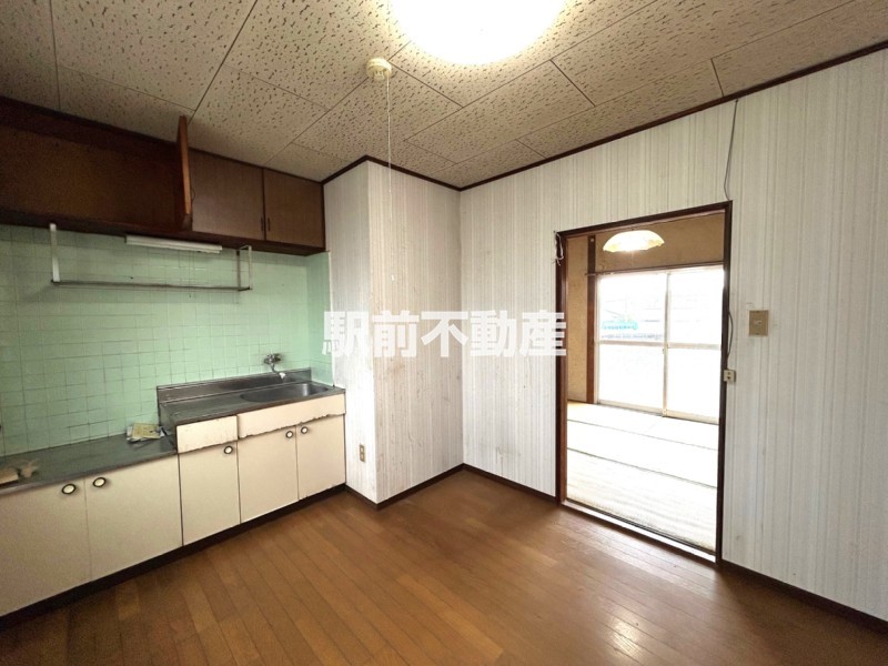 居室・リビング　明るいキッチンでお料理♪