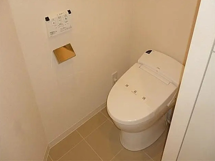 トイレ　※別部屋参考写真