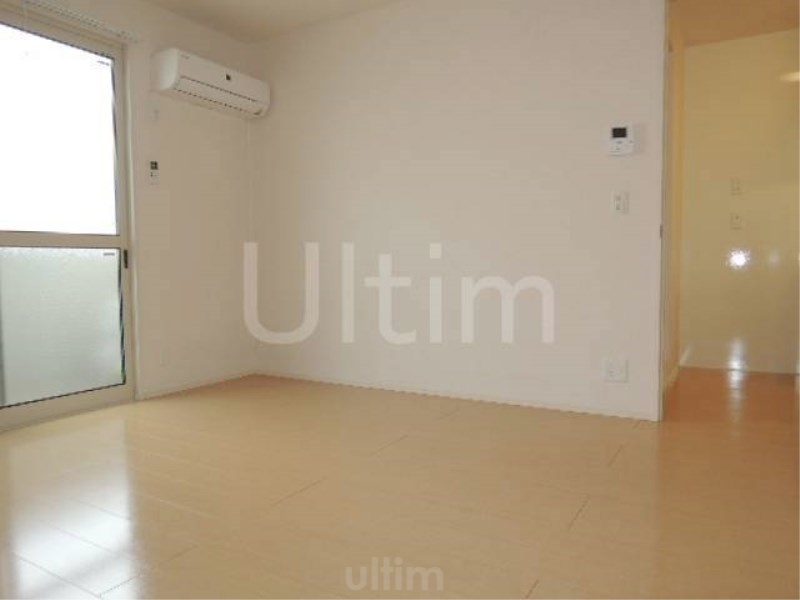 居室・リビング　室内