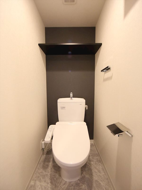 トイレ　温水洗浄暖房便座付トイレ　同仕様写真