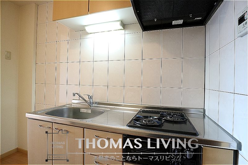 キッチン　2口コンロ・グリル付きです。