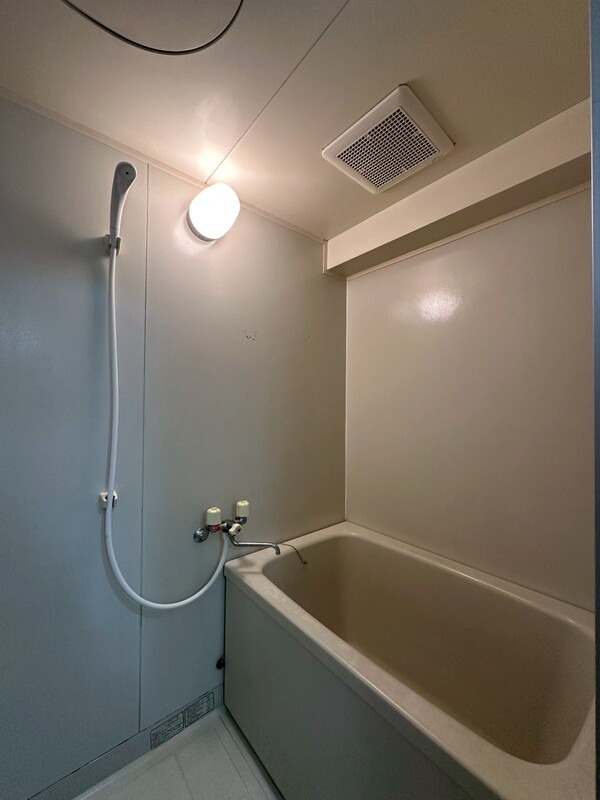 バス・シャワールーム　一日の疲れを癒しましょう