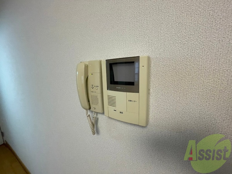 セキュリティ　ＴＶモニター付インターホンです。来客者の顔が見えるので安心！