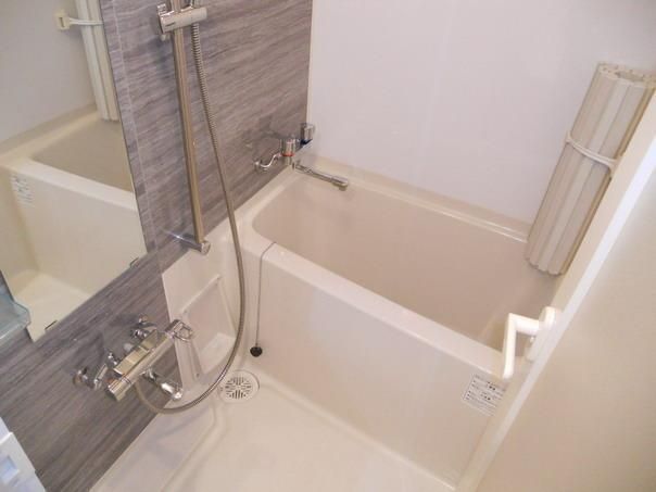 バス・シャワールーム　バスルーム
