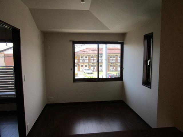 居室・リビング　ゆったり過ごせる居間です