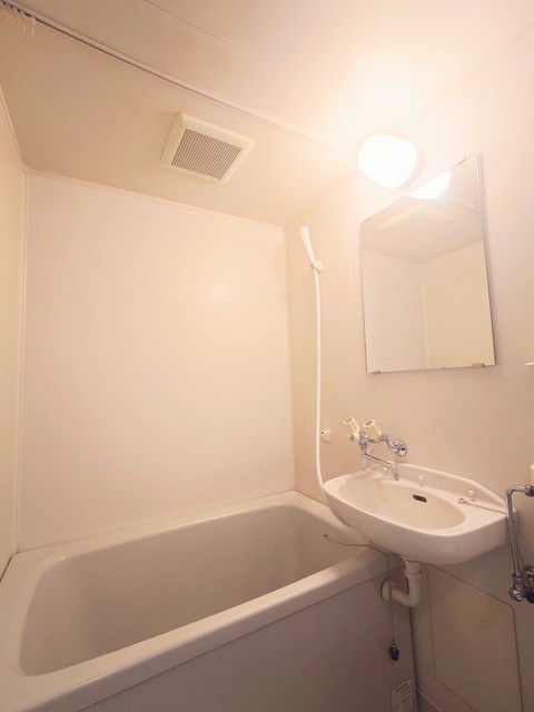 バス・シャワールーム　お風呂です