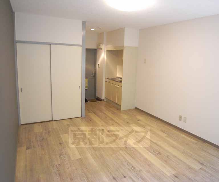 居室・リビング　長方形８帖の１Ｋです。