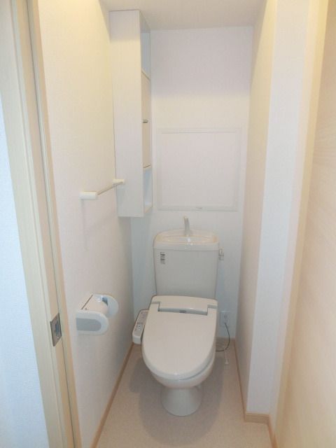 トイレ　シャワートイレ完備