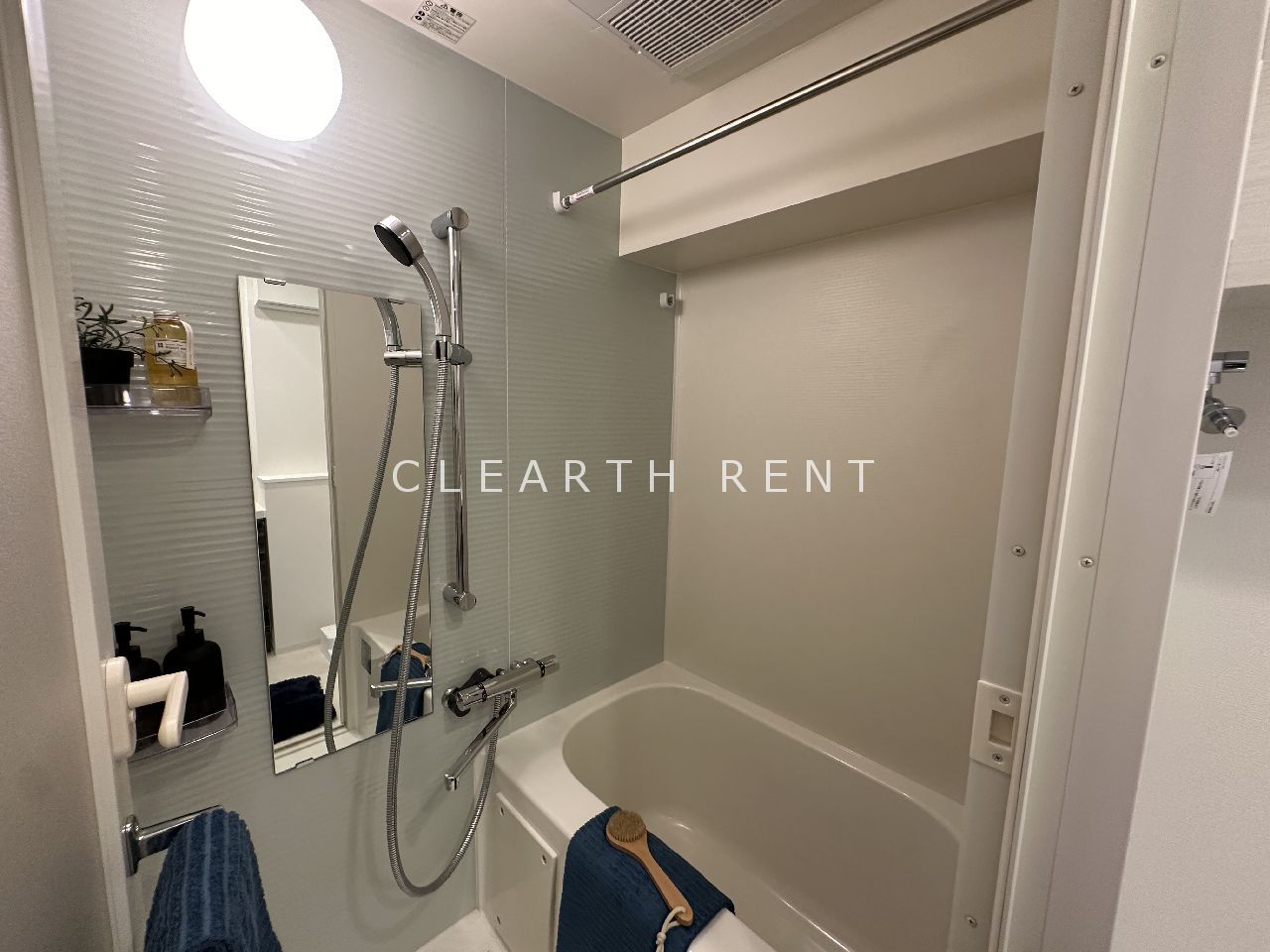 バス・シャワールーム　同タイプ別住戸写真となります。現況と異なる場合がございます。