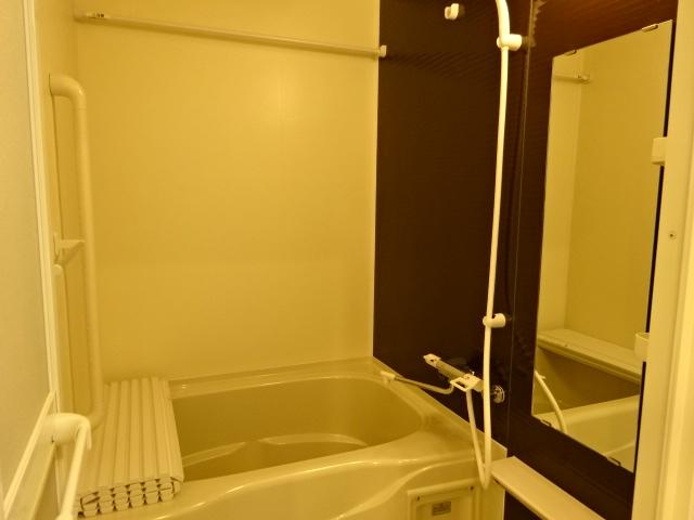 バス・シャワールーム　バス（イメージ）