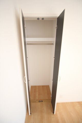 収納　フォレストメゾン六義園　豊島区巣鴨1