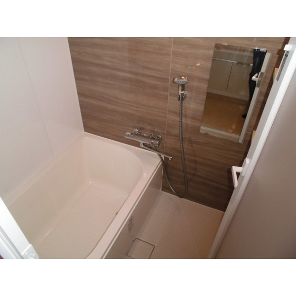 バス・シャワールーム　同マンション別部屋：参考写真