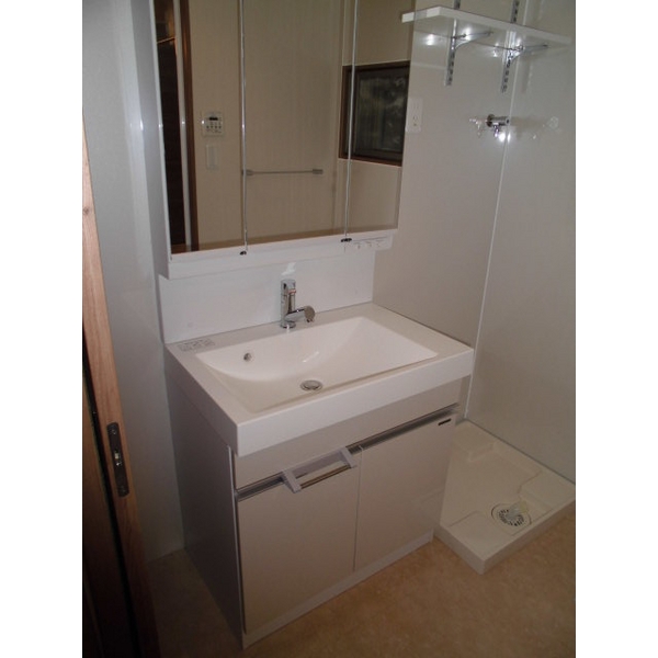 洗面設備　同マンション別部屋：参考写真