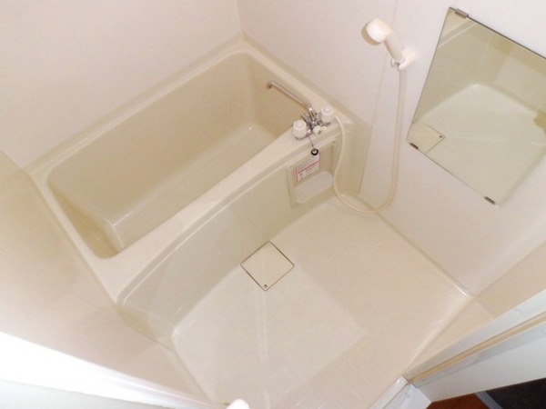 バス・シャワールーム　清潔感のある浴室です♪