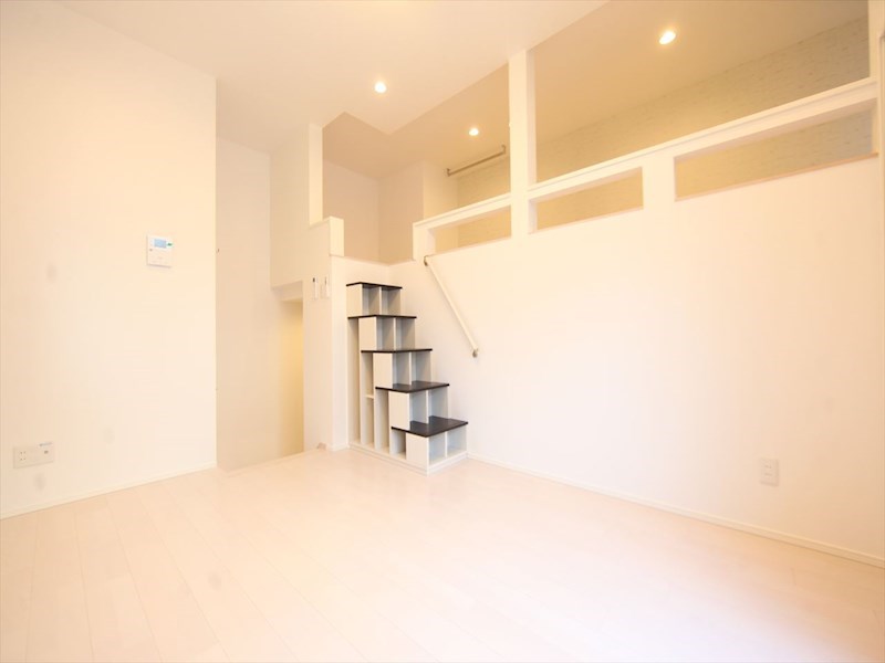 居室・リビング　洋室6.2帖　ロフト5.7帖（寝室にも使えます）イメージ写真