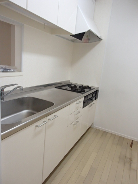 キッチン　グリル付き3口ガスシステムキッチン