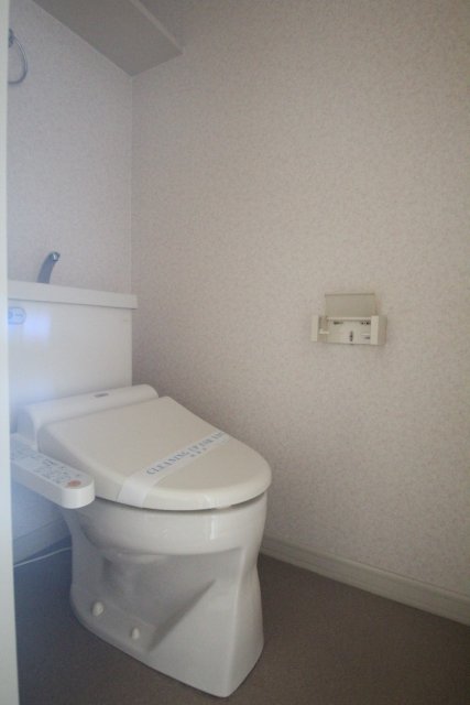 トイレ　別号室の写真です