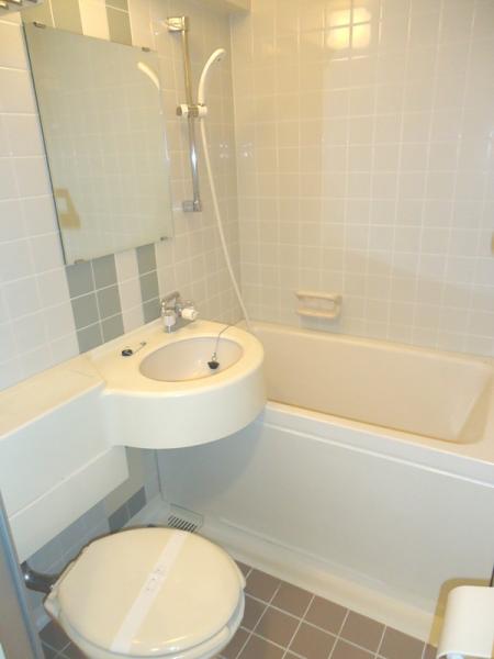 トイレ　ホテルライクなバスユニットです。