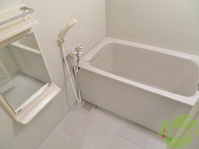 バス・シャワールーム　バスタブもゆったりでバスタイムを満喫ですね