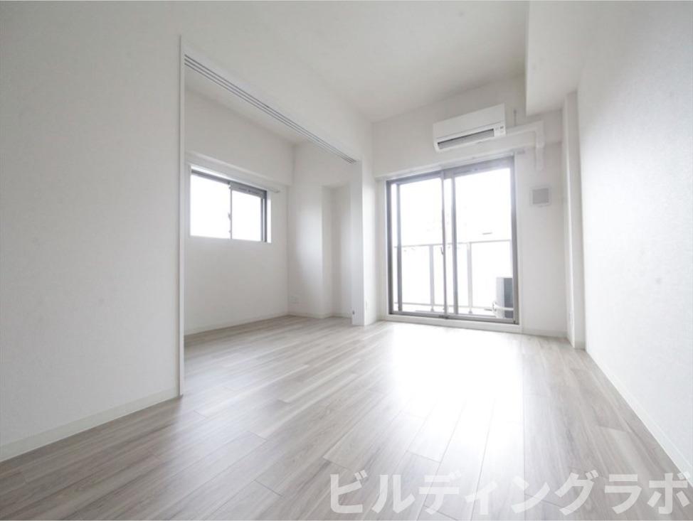 居室・リビング　別号室参考画像です。