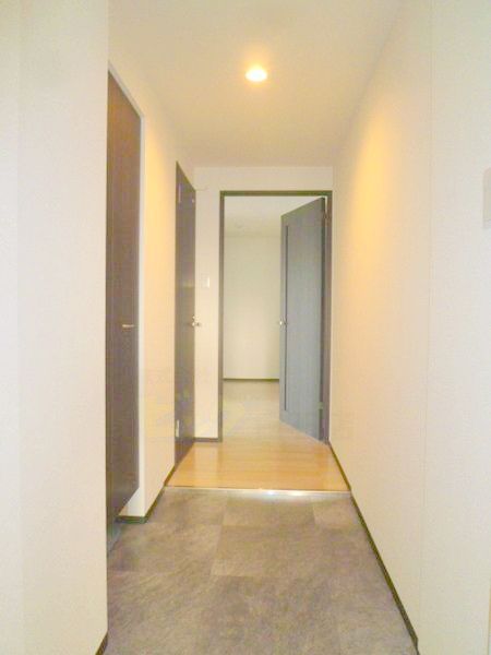 玄関　広々とした玄関です♪