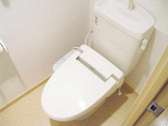 トイレ　★シャワートイレ★