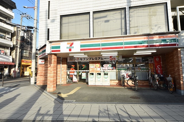 コンビニ　セブンイレブン　大阪内代町2丁目店（コンビニ）まで303m