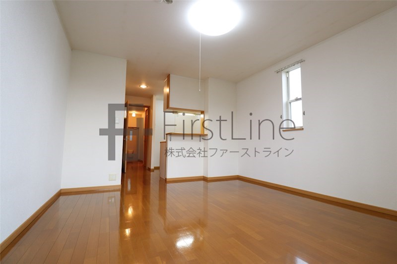 居室・リビング　別号室の写真です※現況優先