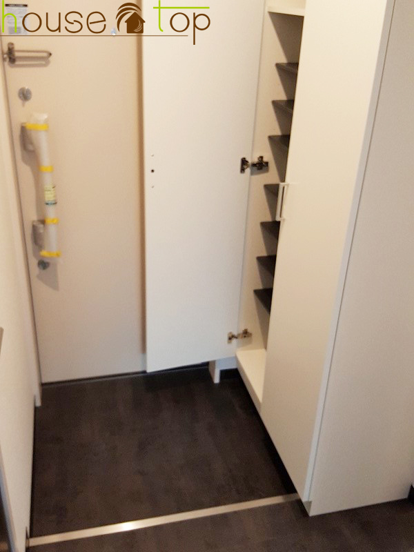 玄関　シューズボックス完備