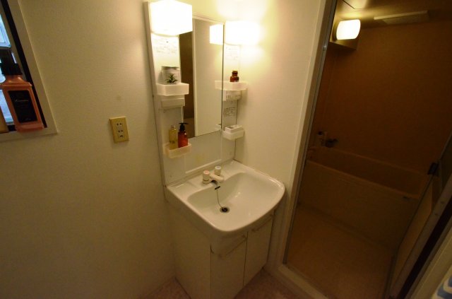 洗面設備　洗面化粧台付きです☆