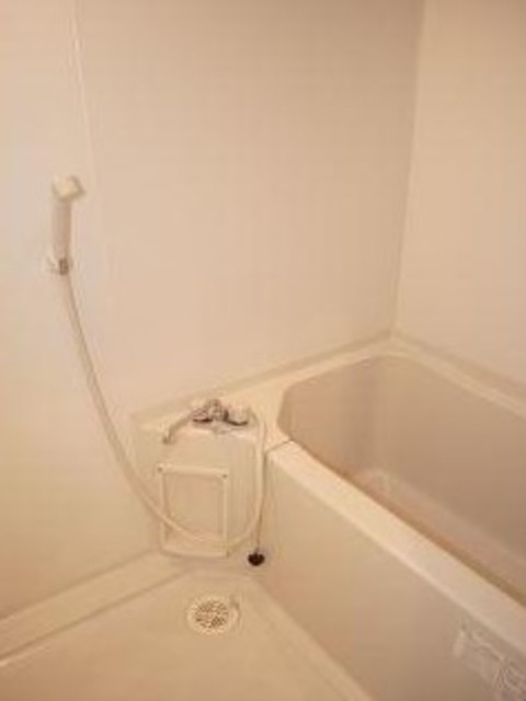 バス・シャワールーム　バスルーム