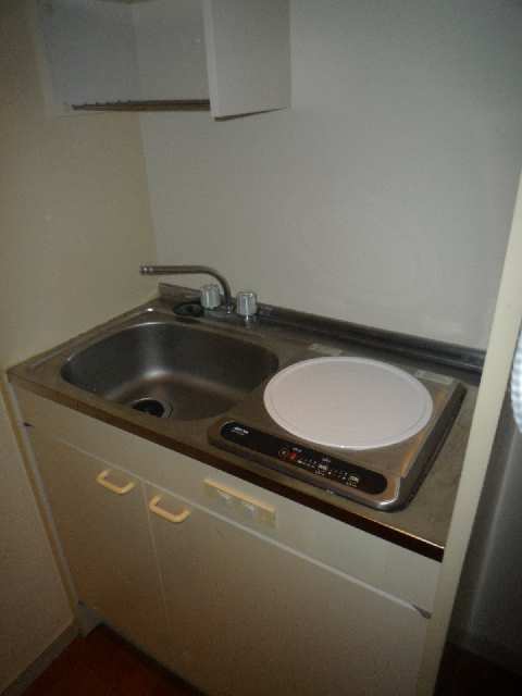 キッチン　同一タイプ物件の写真です。