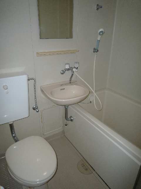 バス・シャワールーム　同一タイプ物件の写真です。