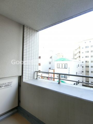 バルコニー　アパートメンツ江坂