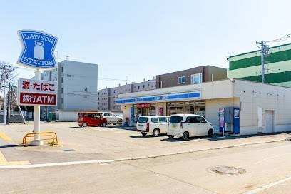 コンビニ　ローソン札幌美園8条七丁目店（コンビニ）まで55m