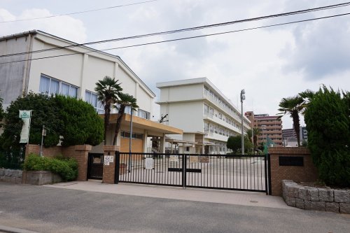 小学校　広島市立祇園小学校（小学校）まで814m