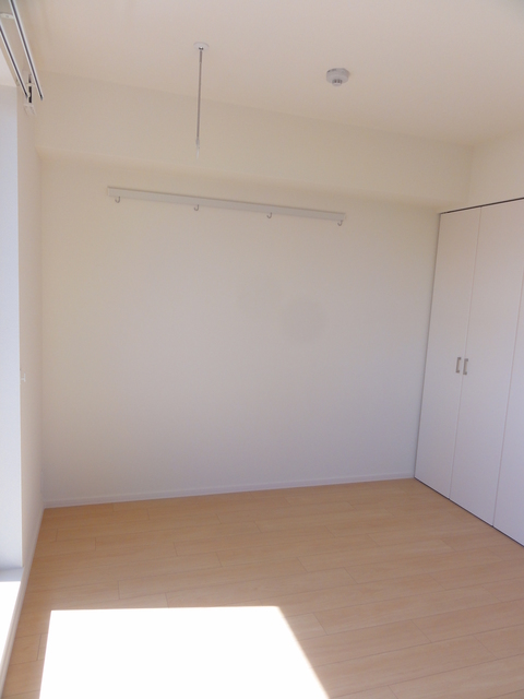 その他　室内物干しフック＆防犯シャッター