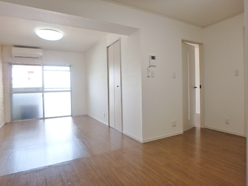 居室・リビング　図面と現状に相違がある場合には現状を優先