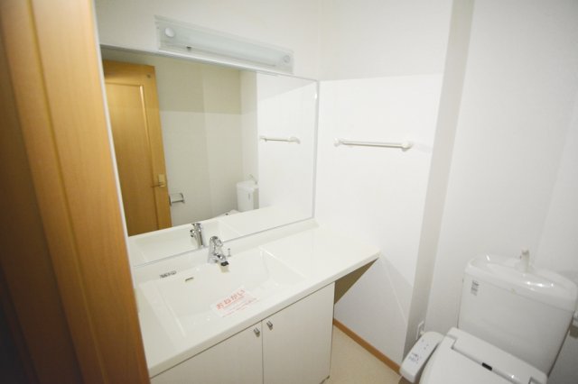 洗面設備　洗髪洗面化粧台付き♪