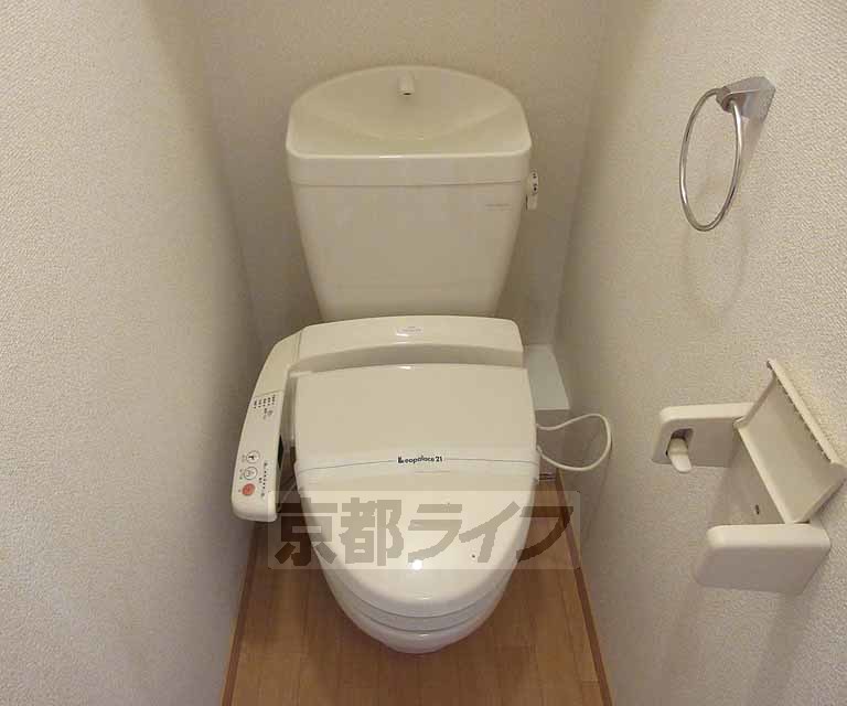 トイレ　ウォシュレット付・