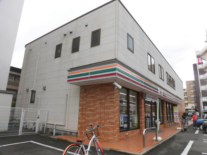 コンビニ　セブンイレブン宮崎広島2丁目店（コンビニ）まで421m