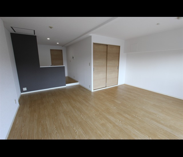 居室・リビング　参考写真です。現況優先。参考写真です。現況優先。