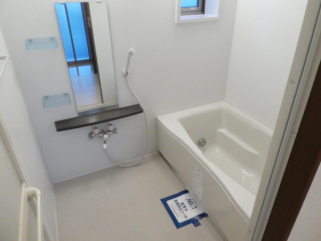 バス・シャワールーム　※室内写真・動画・パノラマは同物件反転間取り別部屋のものです