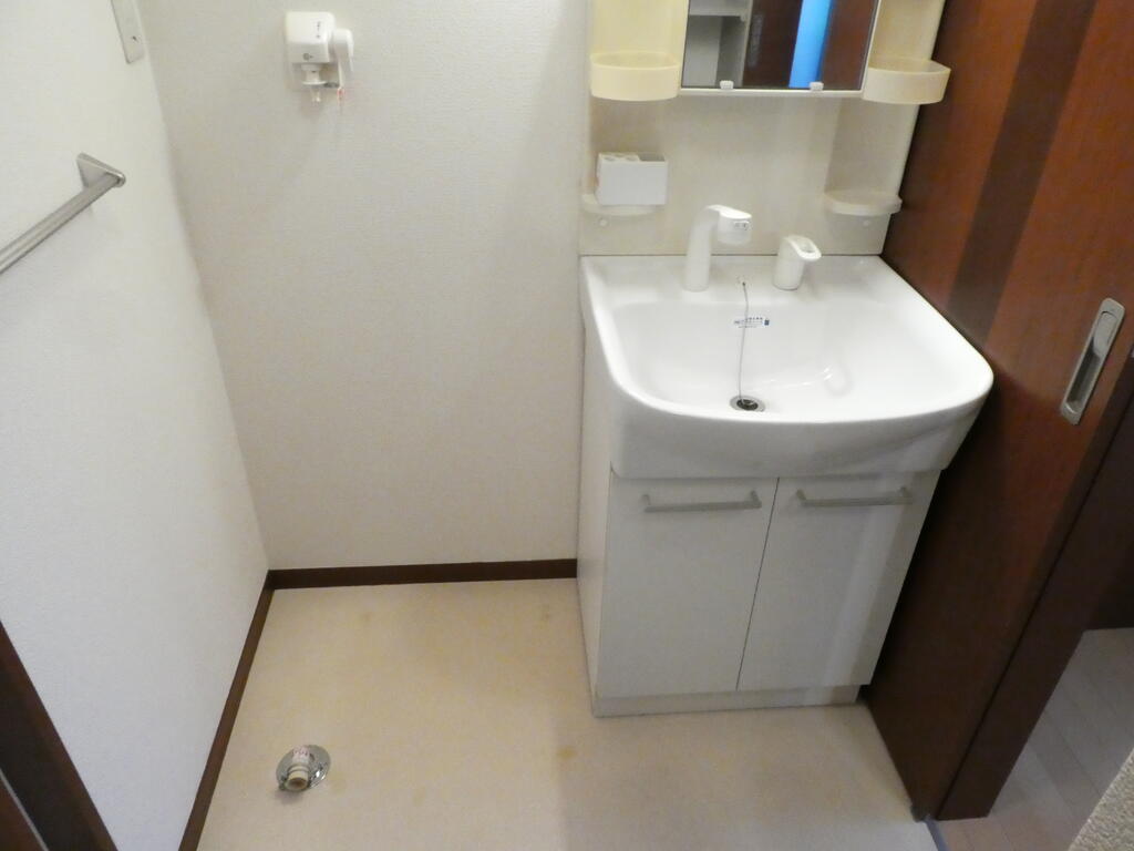 洗面設備　※室内写真・動画・パノラマは同物件反転間取り別部屋のものです