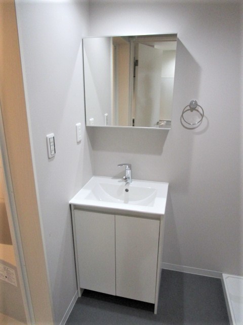 洗面設備　同施工会社の参考写真になります。