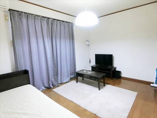 居室・リビング　家具・家電は撤去済み