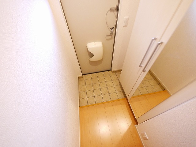 玄関　落ち着いた玄関です