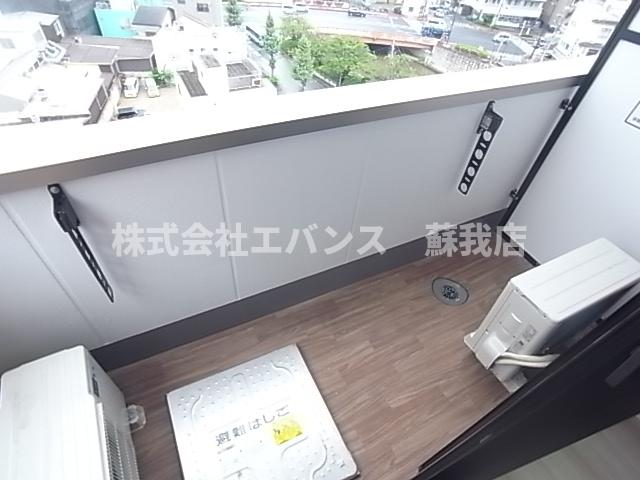 バルコニー　外からの目が気にならないバルコニーで洗濯物が干せます